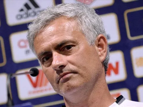 Nóng: Trận Man United - Man City bị hủy