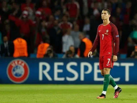 Vấn đề của người Bồ: Ronaldo quá đen!