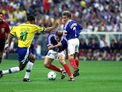 Zinedine Zidane hủy diệt Brazil ở World Cup 98