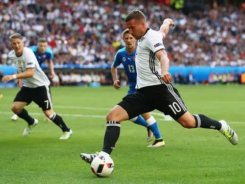 Podolski gọi thể thức EURO 2016 là ngu xuẩn
