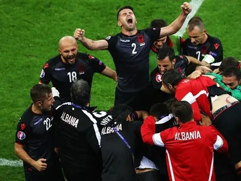 Lượt cuối vòng bảng EURO 2016: Có 1 cặp đấu quyết định nhiều tấm vé