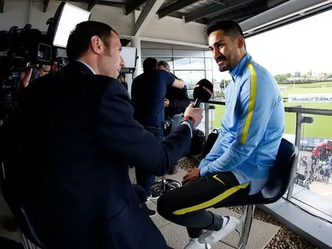 Chiến Man Utd, Pep Guardiola đón 'trọng pháo' trở lại