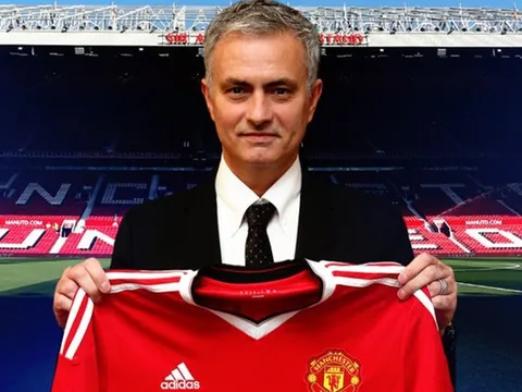 Thấy gì từ danh sách du đấu Hè của Manchester United?