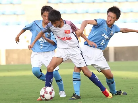 Lứa U13 Việt Nam ngây ngất khi đá trên mặt cỏ J.League