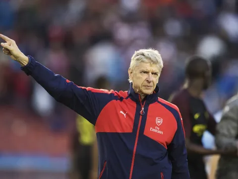 Arsene Wenger: Không bom tấn có làm nên chuyện?