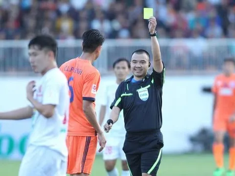 Đá trên sân HAGL, chỉ sợ trọng tài!