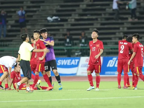 “U16 Việt Nam đá hay nhưng lại… không may”