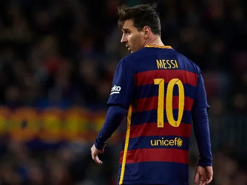 Cú sốc Messi: Đáng tiếc hay đáng trách?