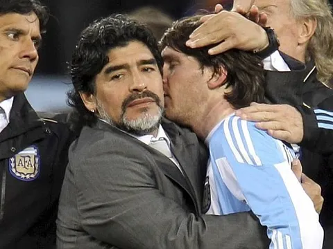 Maradona: ‘Messi chỉ diễn kịch ngớ ngẩn’