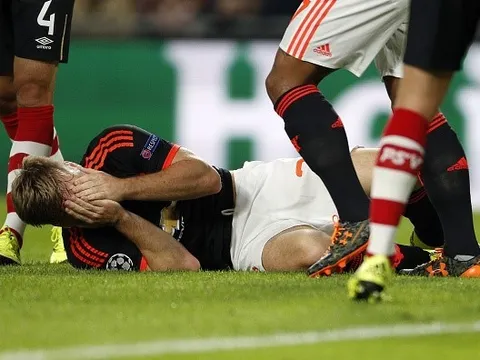 Luke Shaw hi sinh kỳ nghỉ để gây ấn tượng với Mourinho