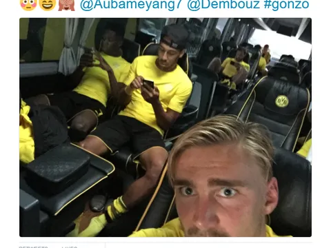 Cả đội Dortmund rủ nhau đi bắt Pokemon