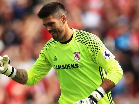 Bị đày ải ở MU, Valdes vẫn coi Van Gaal như cha