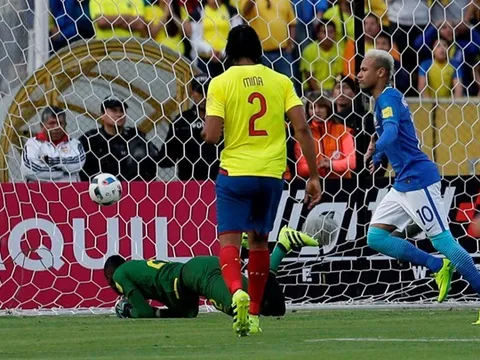 Giả mạo Neymar lừa fan nữ gửi ảnh khỏa thân rồi tống tiền
