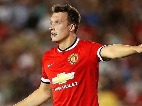 Phil Jones nhất quyết không rời Man United