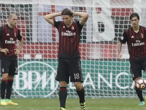 CĐV Milan “khóc ròng” vì Montolivo