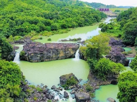 Thác nước nào được ví “nàng thơ” của núi rừng Tây Nguyên, du khách đến là mê đắm "quên cả lối về"