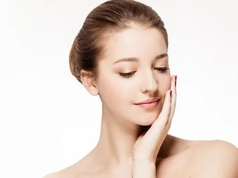 2 loại serum nên dùng mỗi ngày để da chậm lão hóa và luôn căng mịn