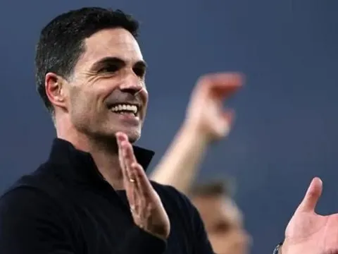 Mikel Arteta vỡ òa khi cùng Arsenal viết nên lịch sử