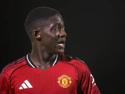 Sự mù quáng của Amorim suýt khiến Man Utd dâng Mainoo cho Arsenal
