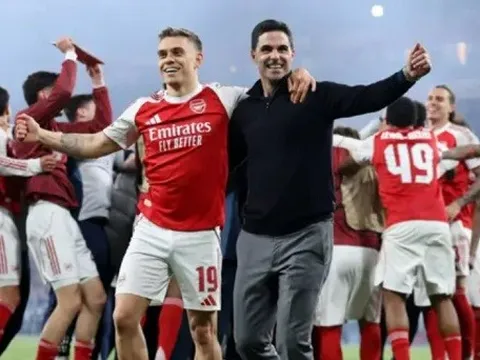 Arsenal hạ Atletico, giấc mơ châu Âu rộng mở