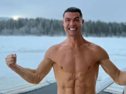 Hé lộ thực đơn không gia vị của Ronaldo ở tuổi 41