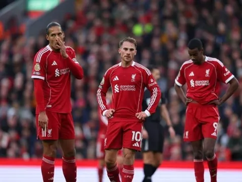 Chiêu mộ tiền vệ trụ là ưu tiên sống còn của Liverpool