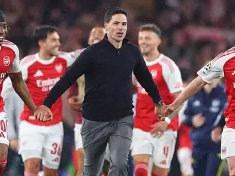 Arsenal có quyền ăn mừng sau 20 năm chờ đợi