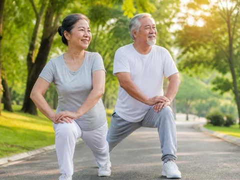 Càng lớn tuổi càng nên làm 4 việc này để giữ xương khớp linh hoạt, đi lại nhẹ nhàng hơn mỗi ngày