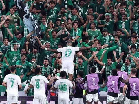 Ivan Toney lập hat-trick, Al Ahli hạ gục Al Fateh
