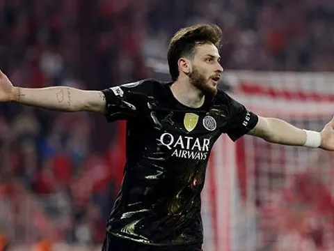 Kvaratskhelia e ngại Arsenal dù vừa hạ Bayern