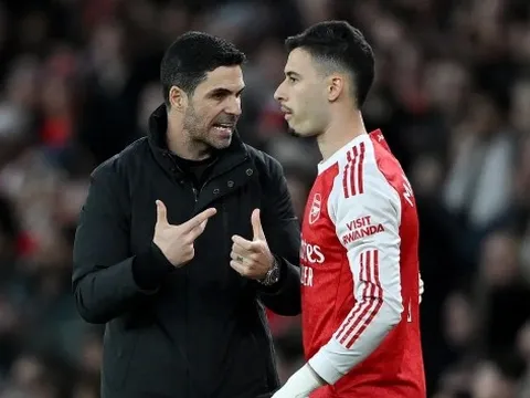 Vào chung kết Cúp C1, Arsenal vẫn rao bán hàng loạt trụ cột