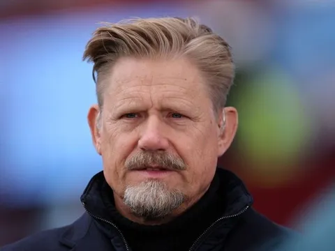 Schmeichel đánh giá Bayern cao hơn Arsenal