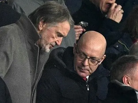 Sir Dave Brailsford rời hội đồng quản trị Man Utd