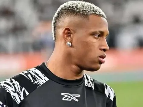 Arsenal đàm phán chiêu mộ tiền vệ Danilo của Botafogo