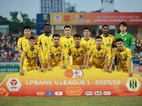 SLNA bất lực nhìn 2 trụ cột dạt về Hồng Lĩnh Hà Tĩnh