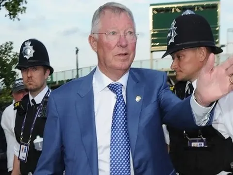 MU thắng Liverpool nhưng nỗi lo về Sir Alex vẫn bao trùm Old Trafford