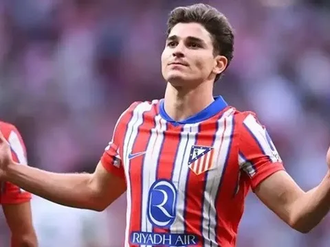 Atletico Madrid trói chân Julian Alvarez trước Barcelona