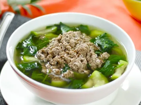 Loại rau nào được quốc tế ví là “sâm xanh” nhiều sắt và canxi hơn cả thịt bò, có giá rẻ nhưng người Việt ít dùng