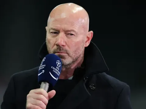 Alan Shearer khuyên Slot thay máu lực lượng Liverpool