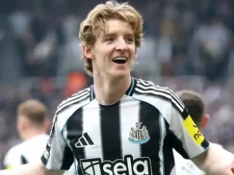 Bayern Munich đàm phán chiêu mộ Anthony Gordon từ Newcastle