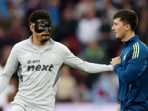 Vết sẹo ám ảnh của Gibbs-White ngày Nottingham bị loại