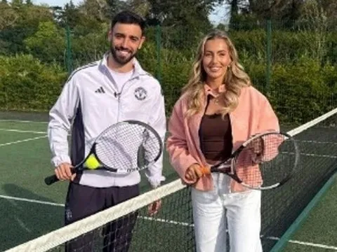 Bruno Fernandes khiến fan Man Utd thích thú
