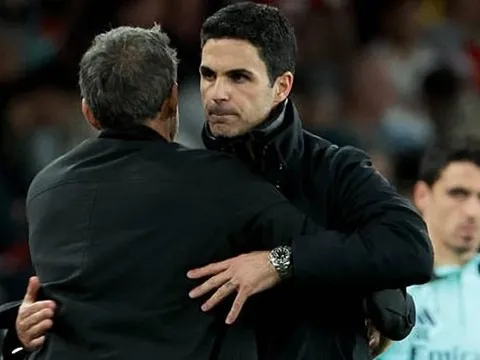 Arsenal đã tìm thấy tử huyệt của PSG tại Budapest