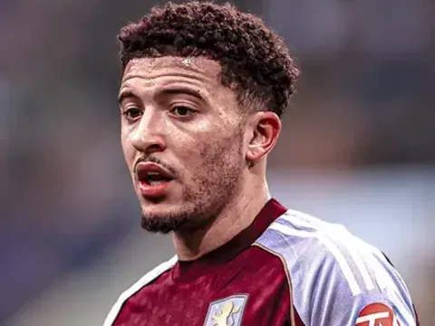 Sancho thách thức fan MU sau khi vào chung kết Europa League