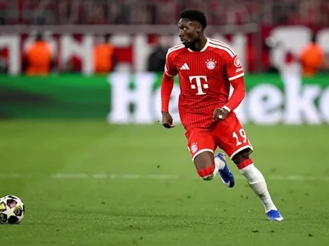 Alphonso Davies nghỉ hết mùa khiến tuyển Canada lo sốt vó