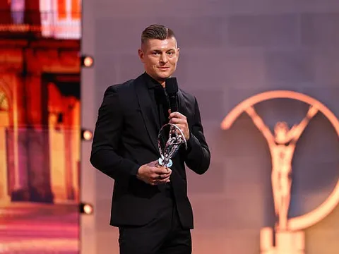 Chủ tịch Real Madrid mời Toni Kroos về dẹp loạn nội bộ