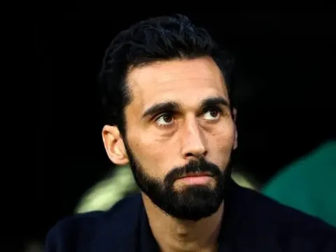 Bàn tay sắt của Arbeloa khiến nội bộ Real Madrid tan nát