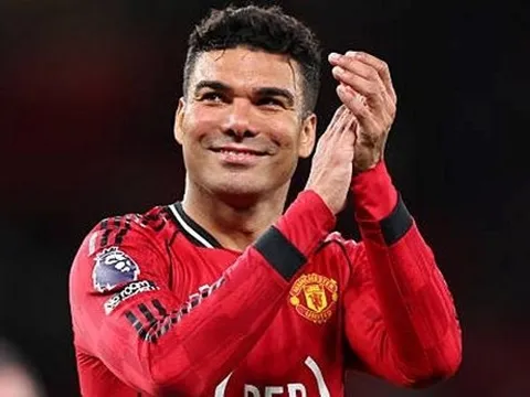 Ruud Gullit tin Chelsea cần một "Casemiro" để vực dậy đội hình