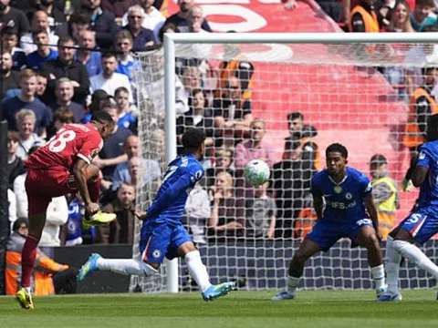Gravenberch ghi siêu phẩm, Liverpool vẫn bị Chelsea cầm chân