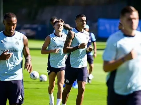 Marseille gạch tên Aubameyang sau sự cố ở sân tập